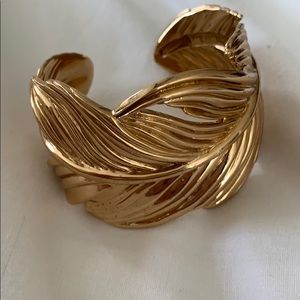 Stella and Dot gold cuff